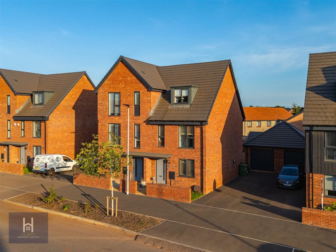 Dowsell Way, Yate