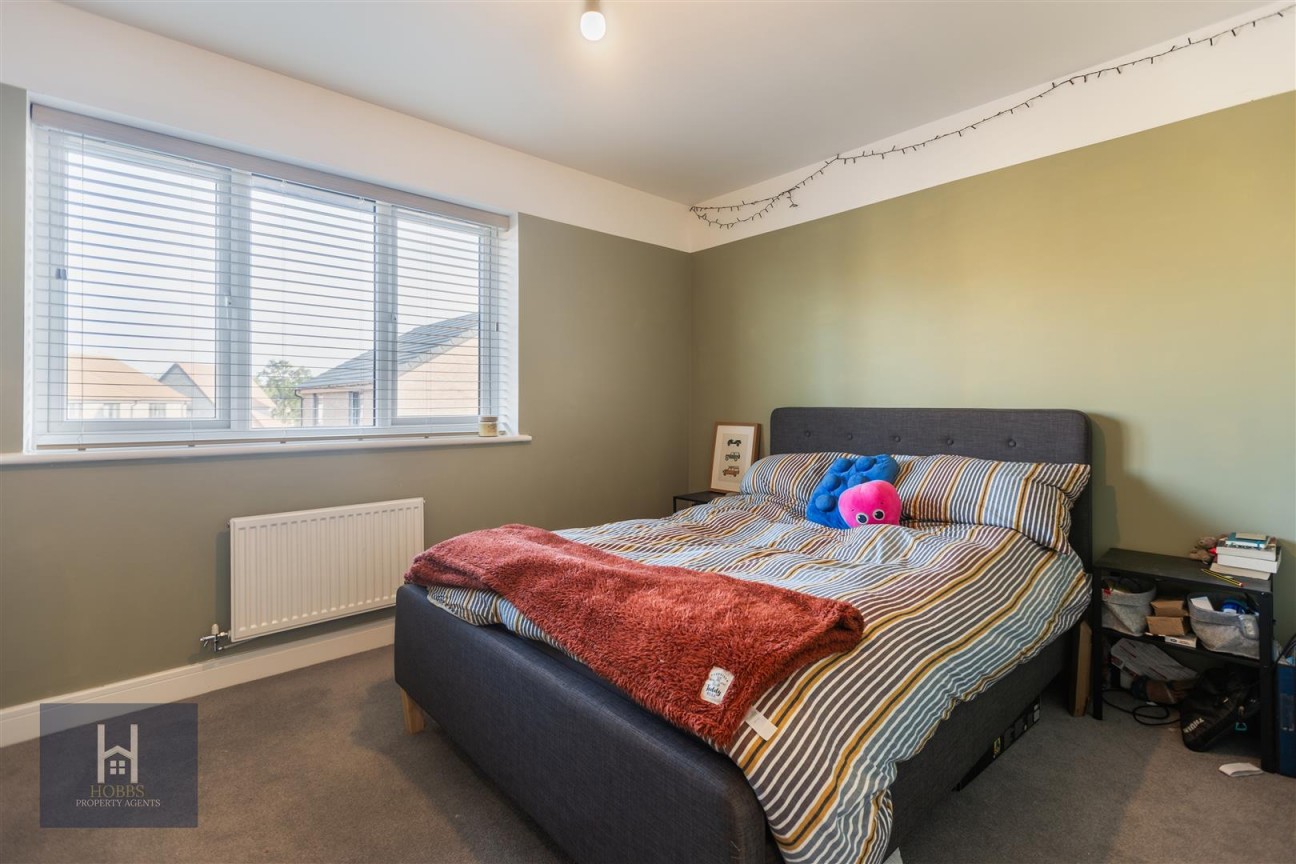 Dowsell Way, Yate