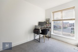 Dowsell Way, Yate