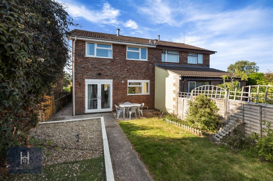 Kingscote, Yate