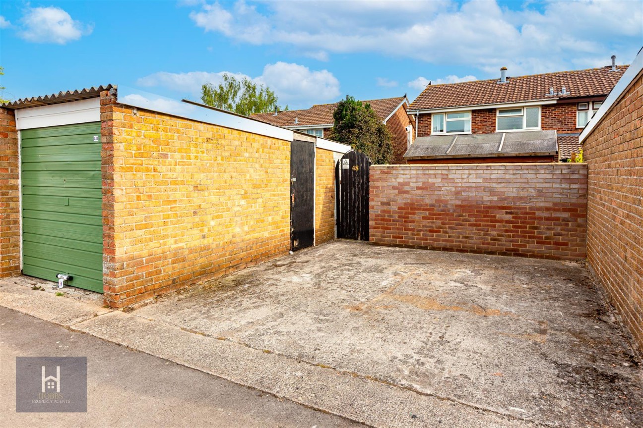 Kingscote, Yate