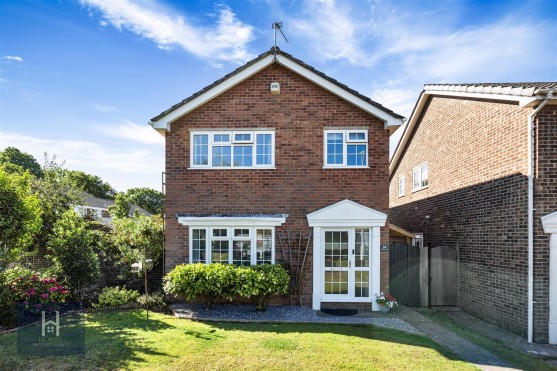 Somerset Avenue, Yate