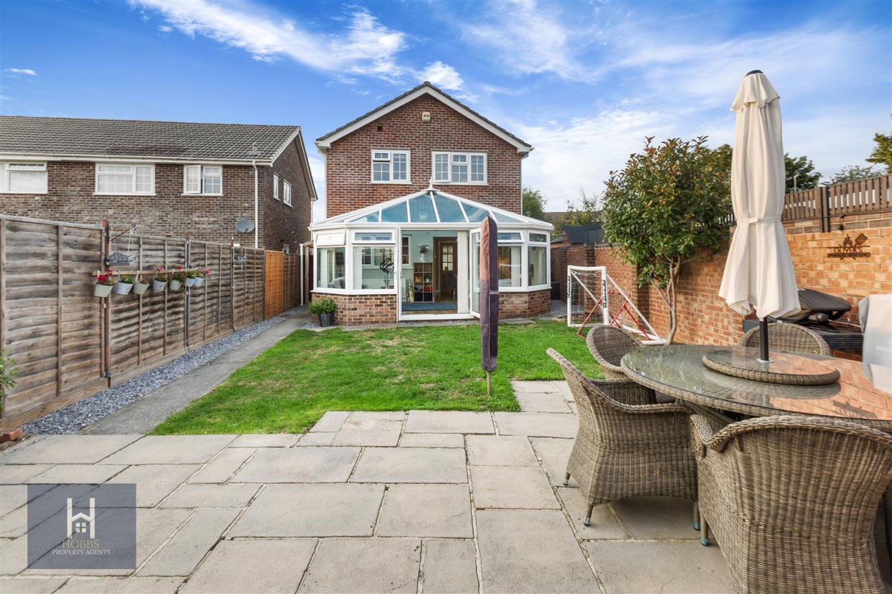 Somerset Avenue, Yate