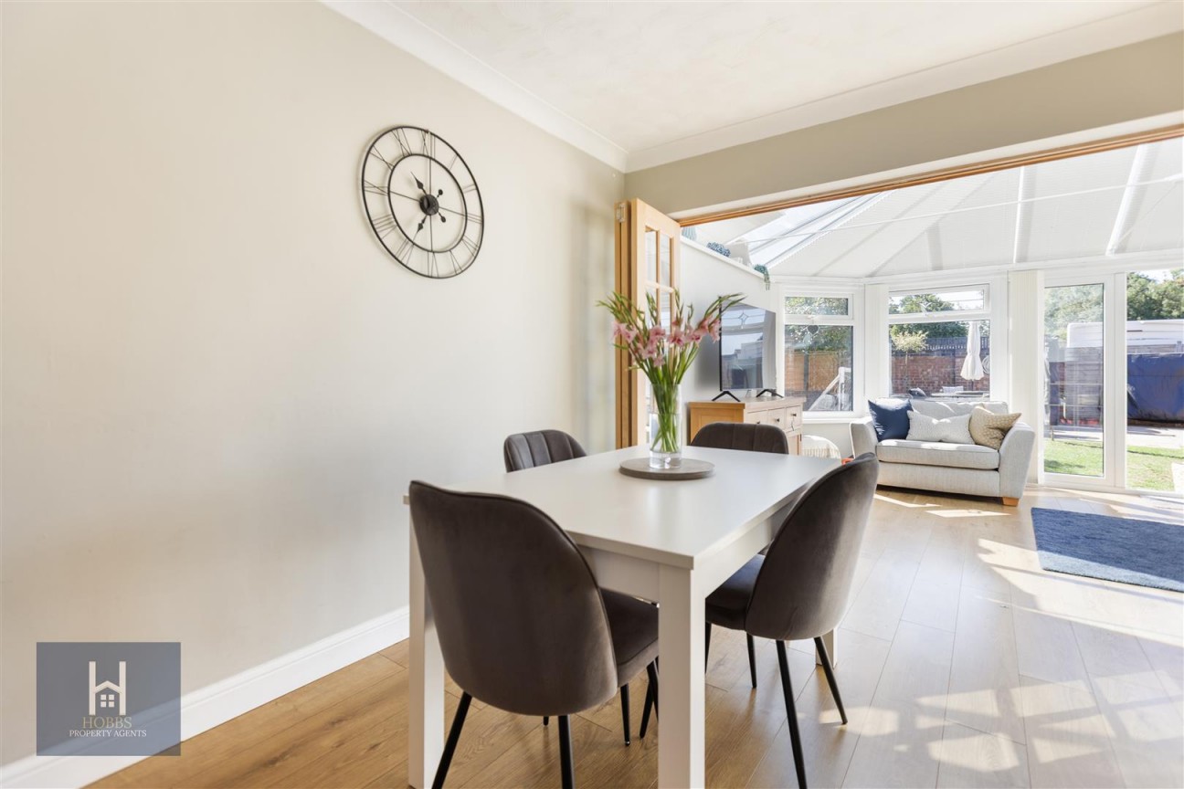 Somerset Avenue, Yate