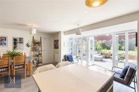 Pippen Drive, Thornbury