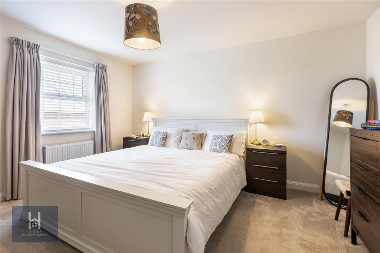 Pippen Drive, Thornbury