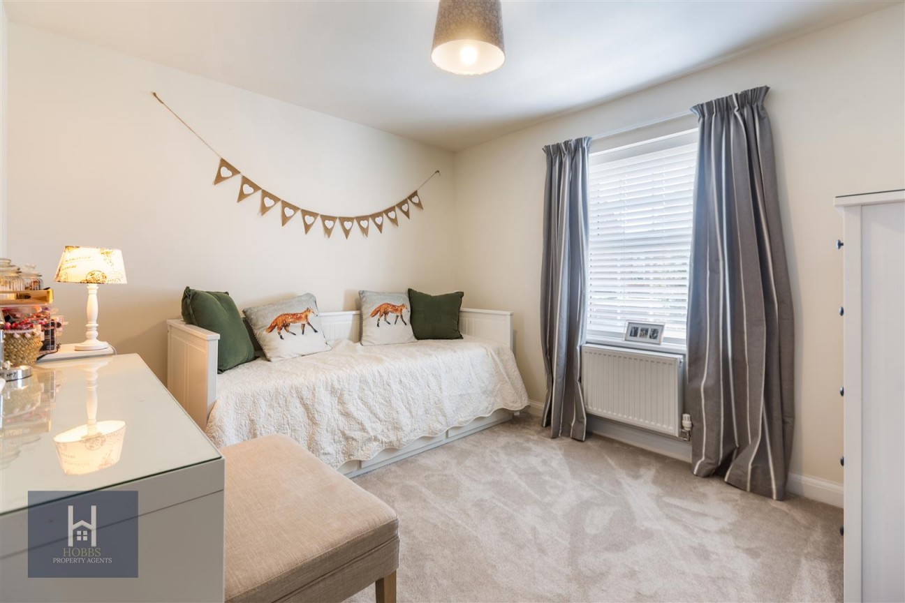 Pippen Drive, Thornbury