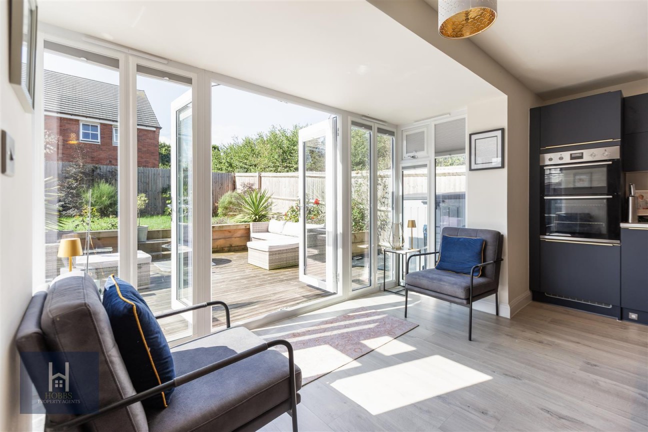Pippen Drive, Thornbury