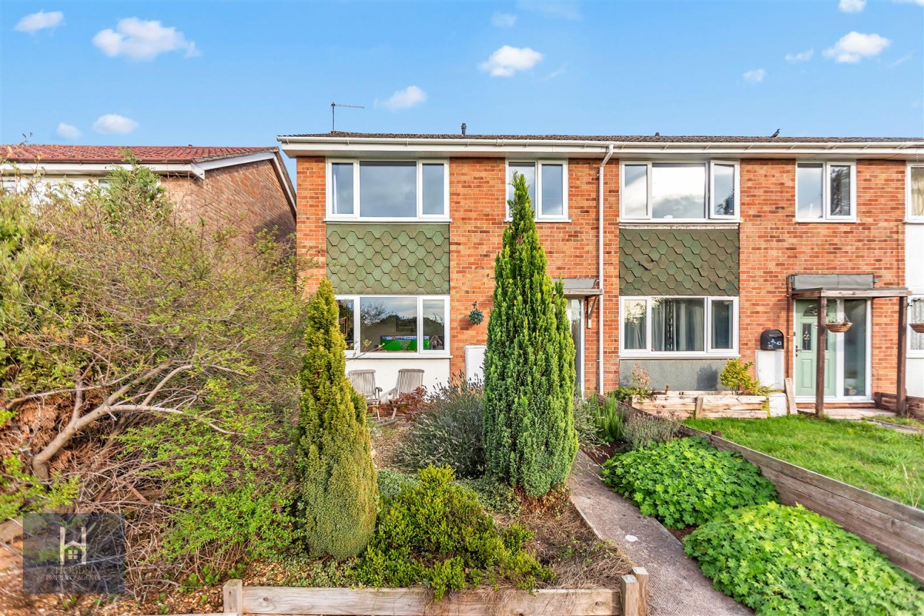 Cherington, Yate