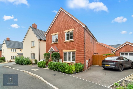 Kestrel Road, Charfield