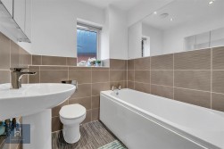 Kestrel Road, Charfield