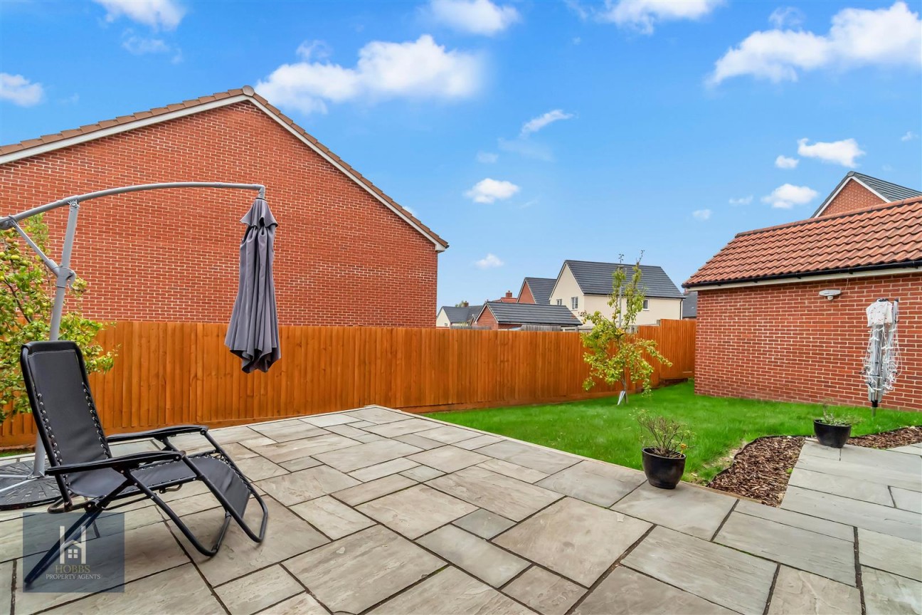 Kestrel Road, Charfield