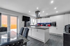 Kestrel Road, Charfield