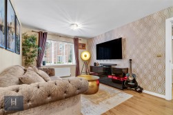 Kestrel Road, Charfield