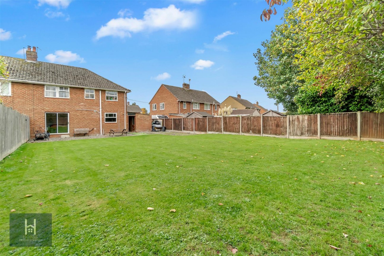 Melrose Avenue, Yate