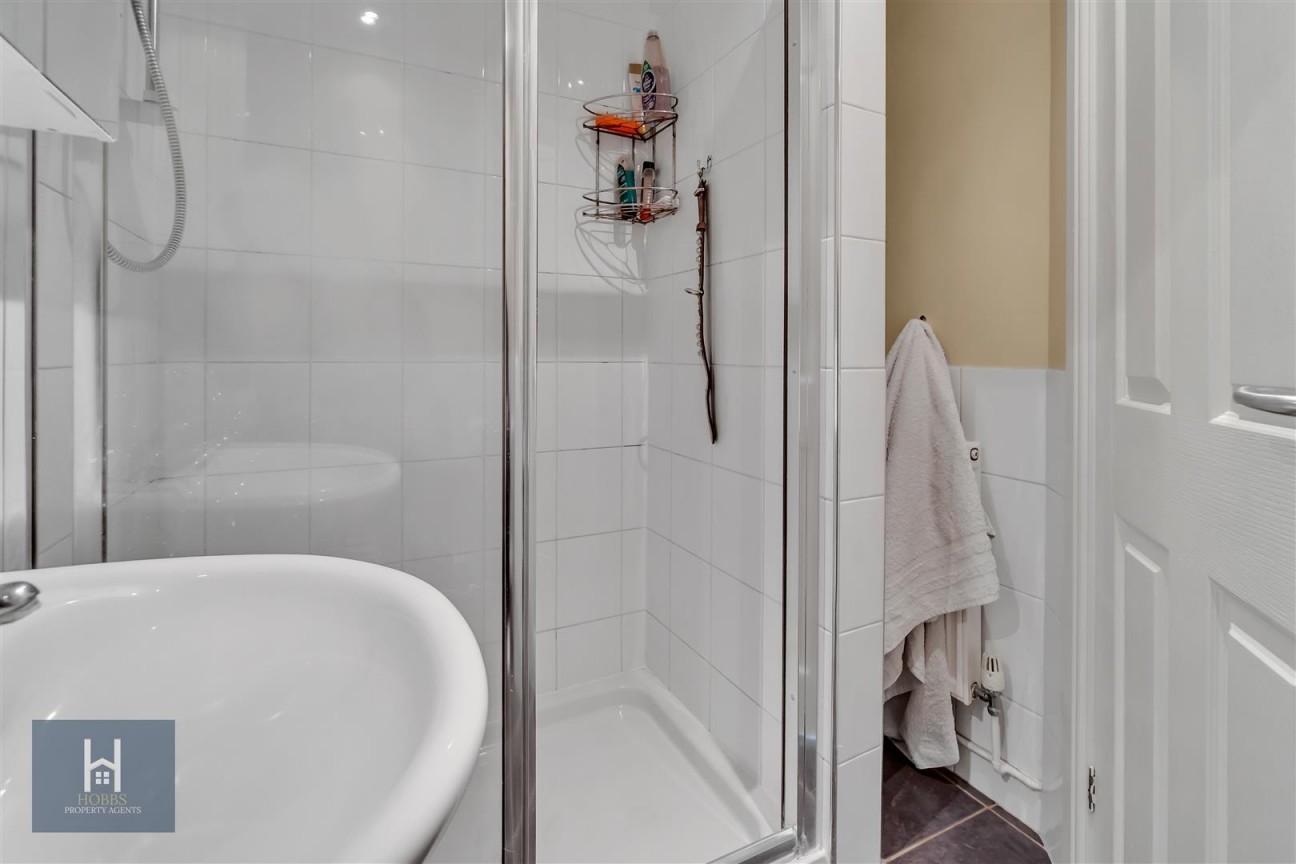 Melrose Avenue, Yate