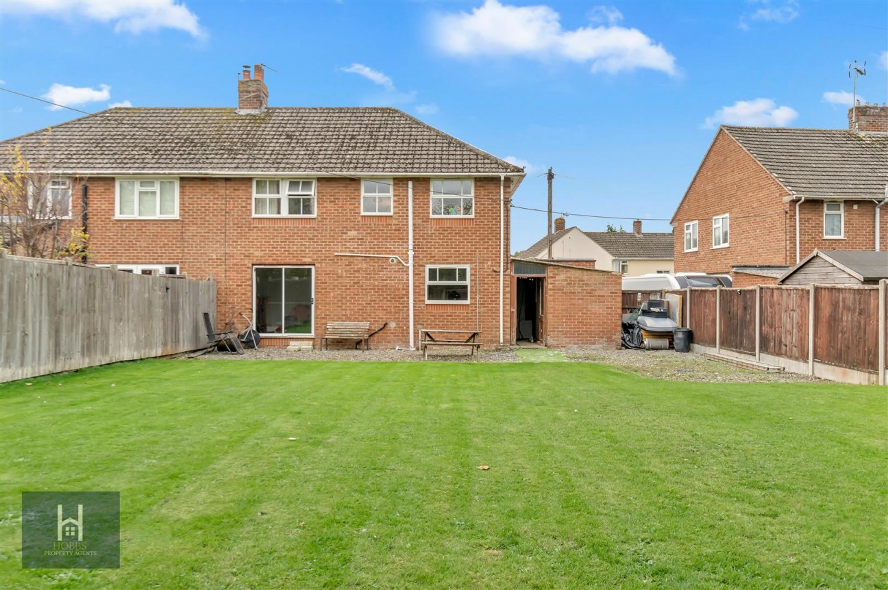 Melrose Avenue, Yate