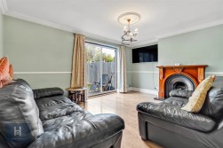 Melrose Avenue, Yate