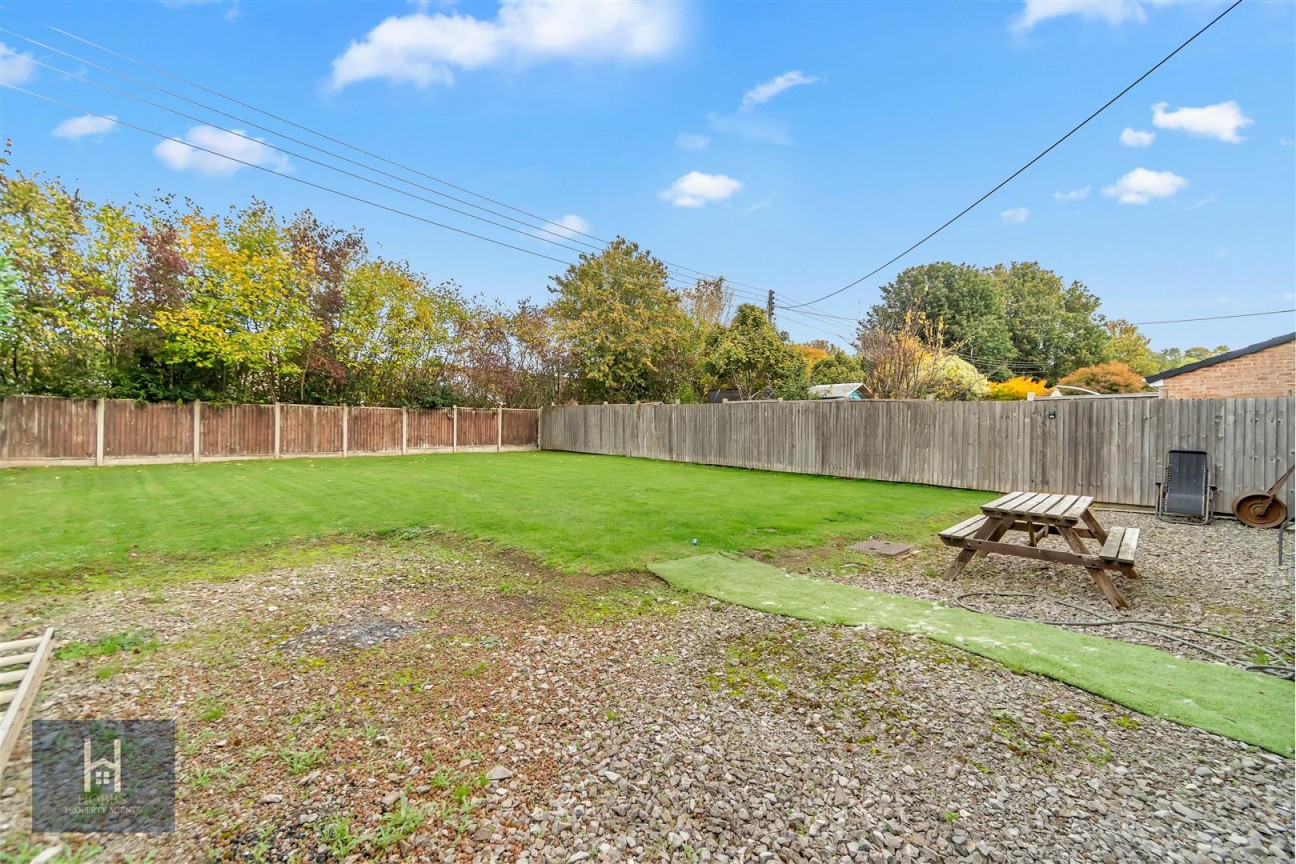 Melrose Avenue, Yate