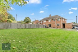 Melrose Avenue, Yate