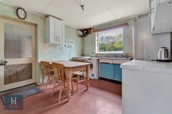 Melrose Avenue, Yate