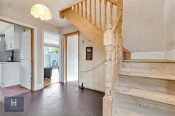 Melrose Avenue, Yate