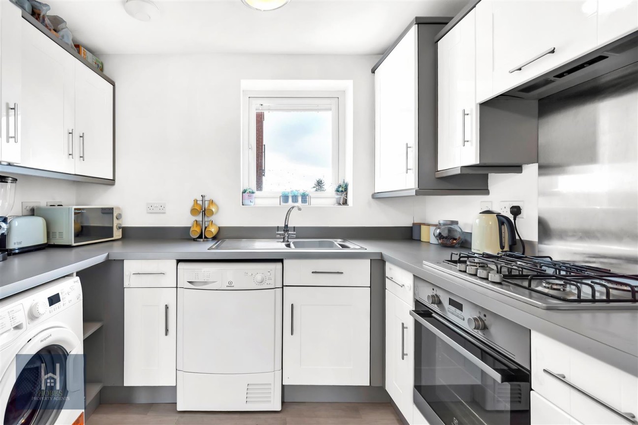 Normandy Drive, Yate