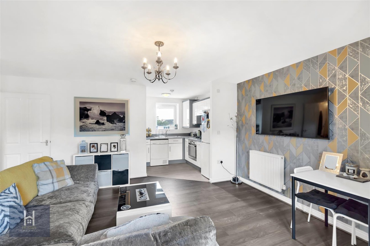 Normandy Drive, Yate