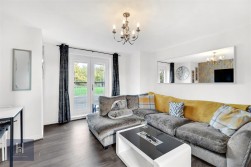 Normandy Drive, Yate