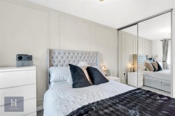 Normandy Drive, Yate