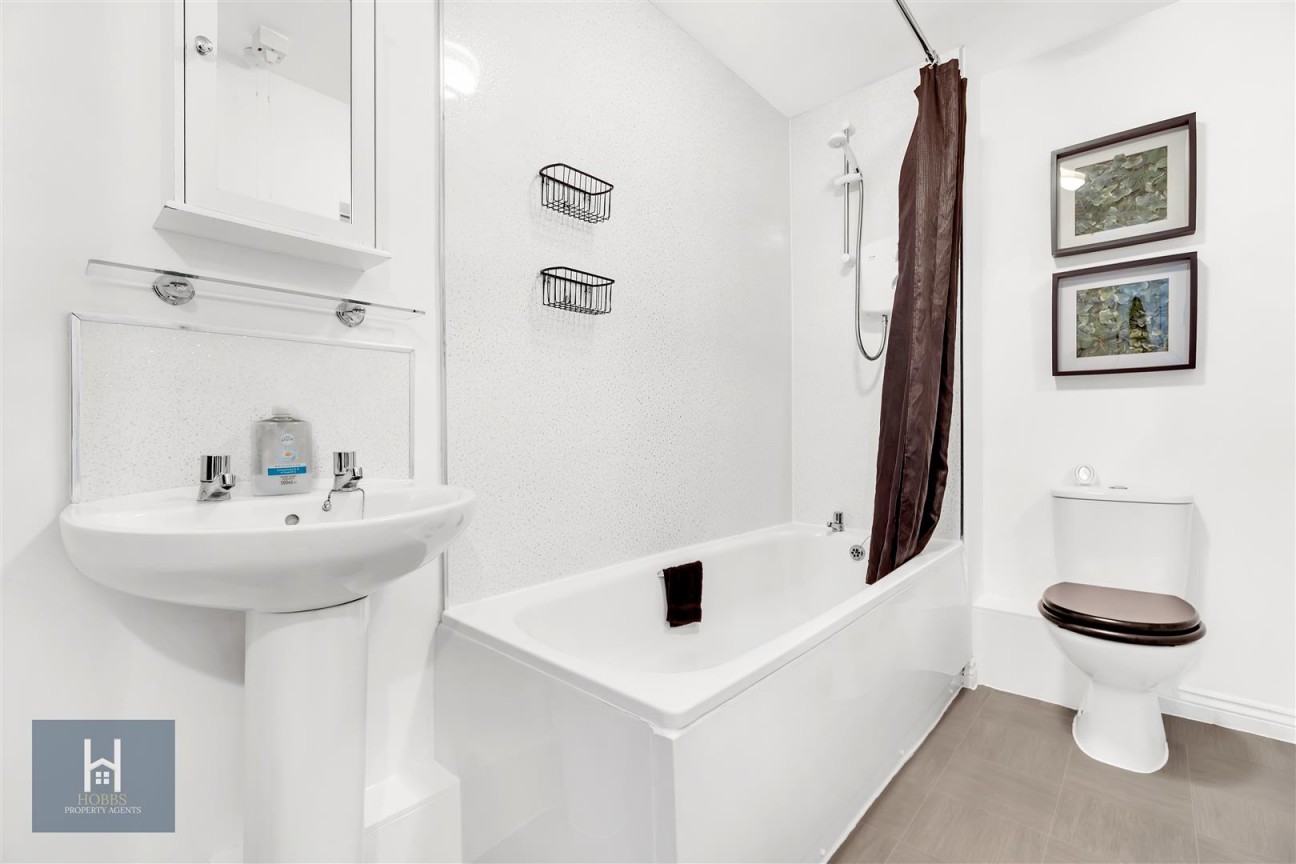 Normandy Drive, Yate