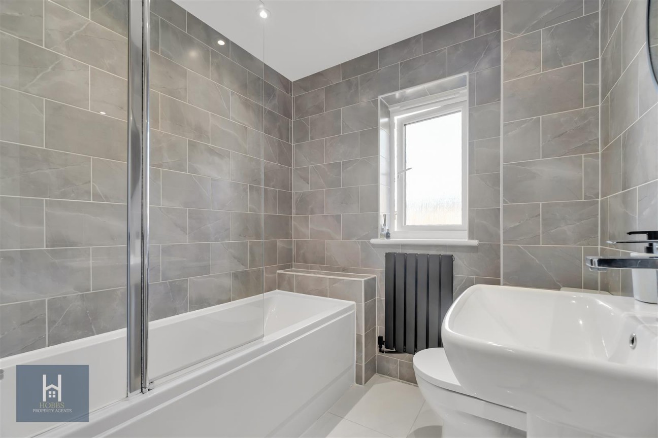 Poskett Way, Charfield