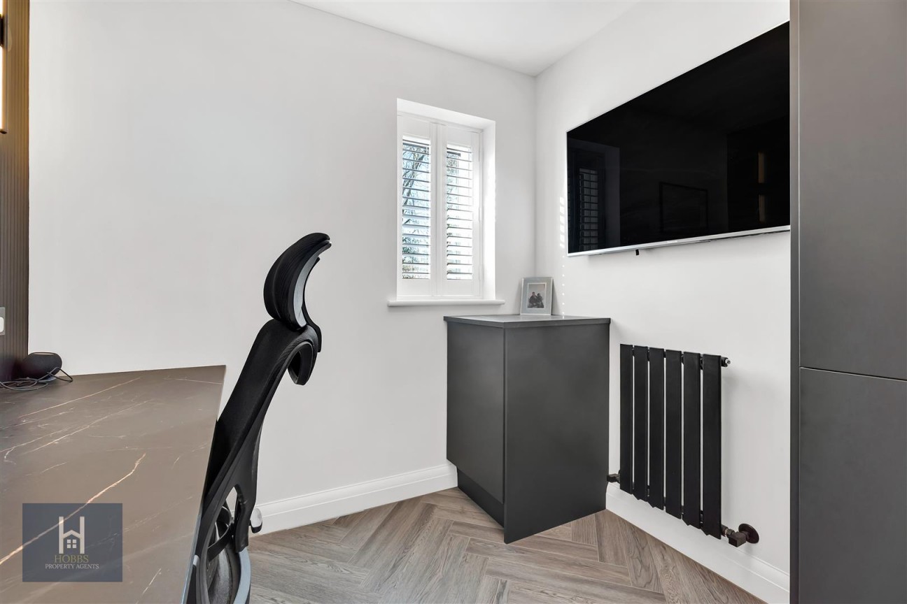 Poskett Way, Charfield