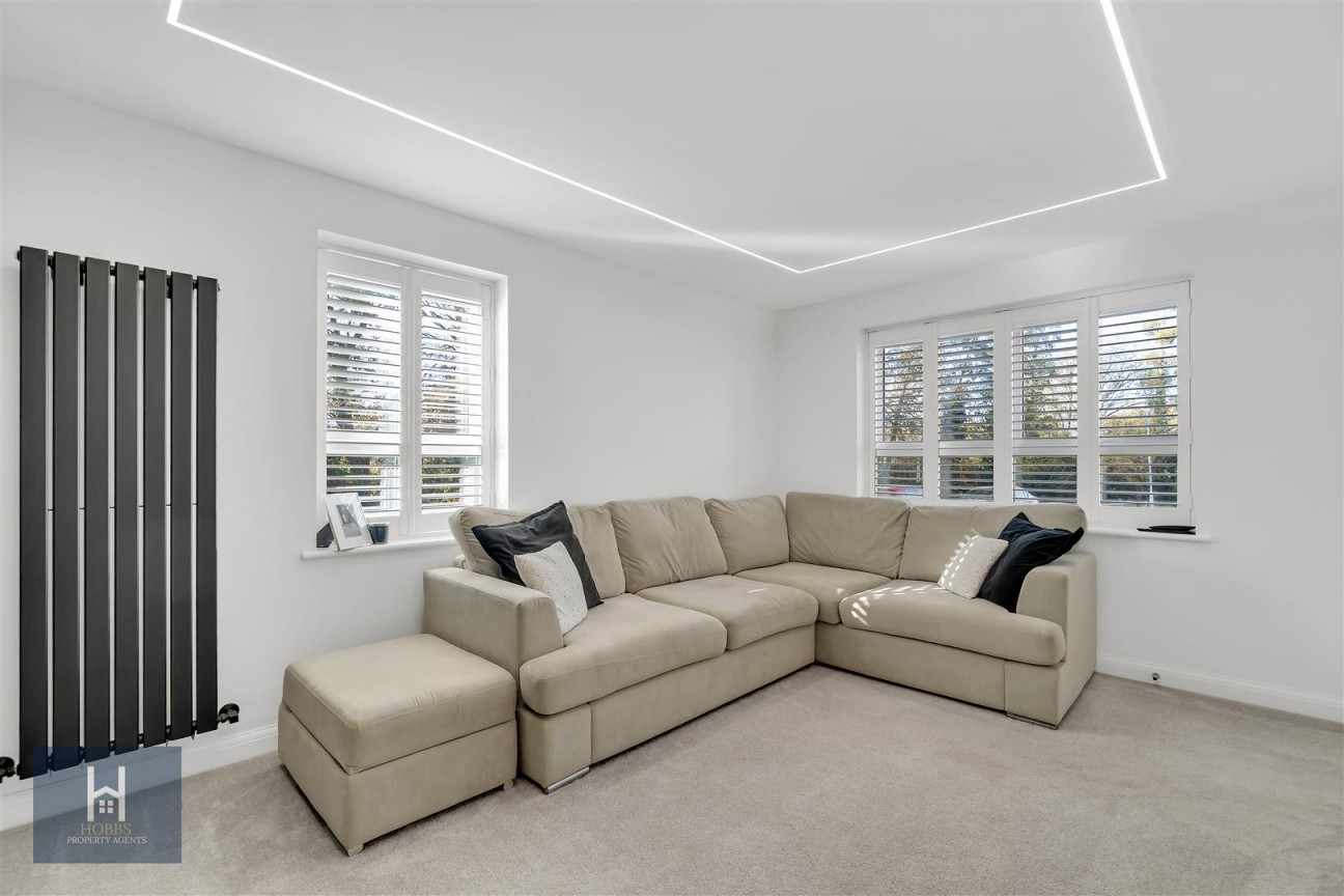 Poskett Way, Charfield