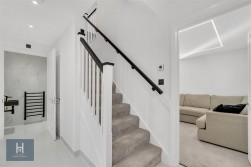 Poskett Way, Charfield