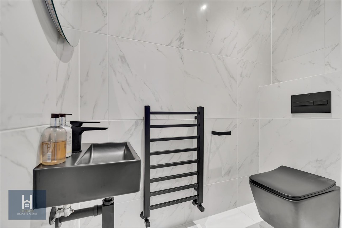 Poskett Way, Charfield