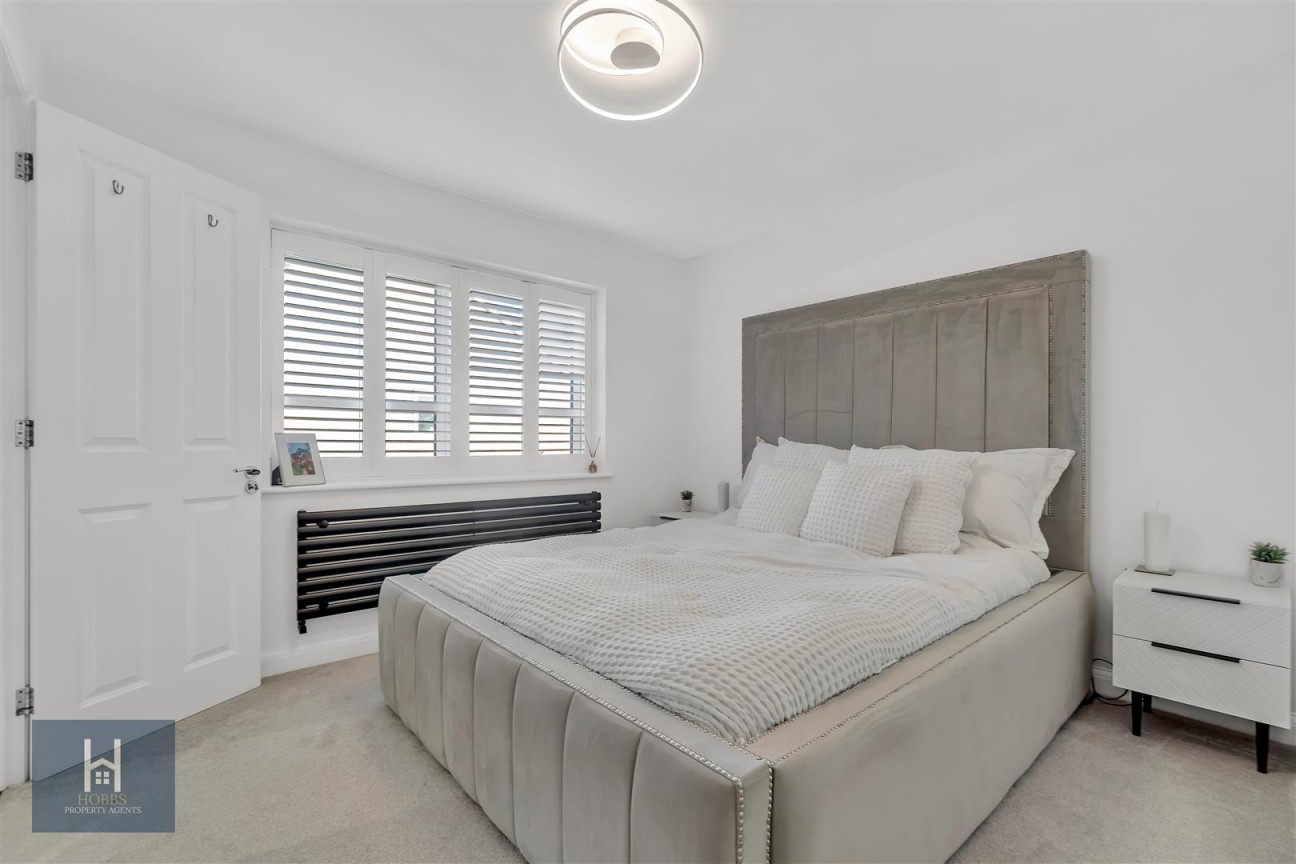 Poskett Way, Charfield