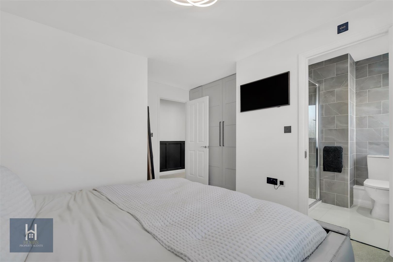 Poskett Way, Charfield