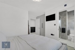 Poskett Way, Charfield