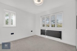 Poskett Way, Charfield