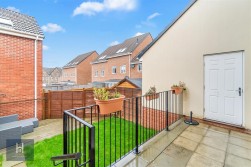 Buckthorn Court, Yate