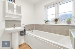 Buckthorn Court, Yate