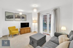 George Holmes Way, Bristol