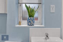 George Holmes Way, Bristol