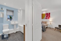 George Holmes Way, Bristol