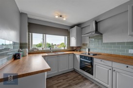 Chargrove, Yate