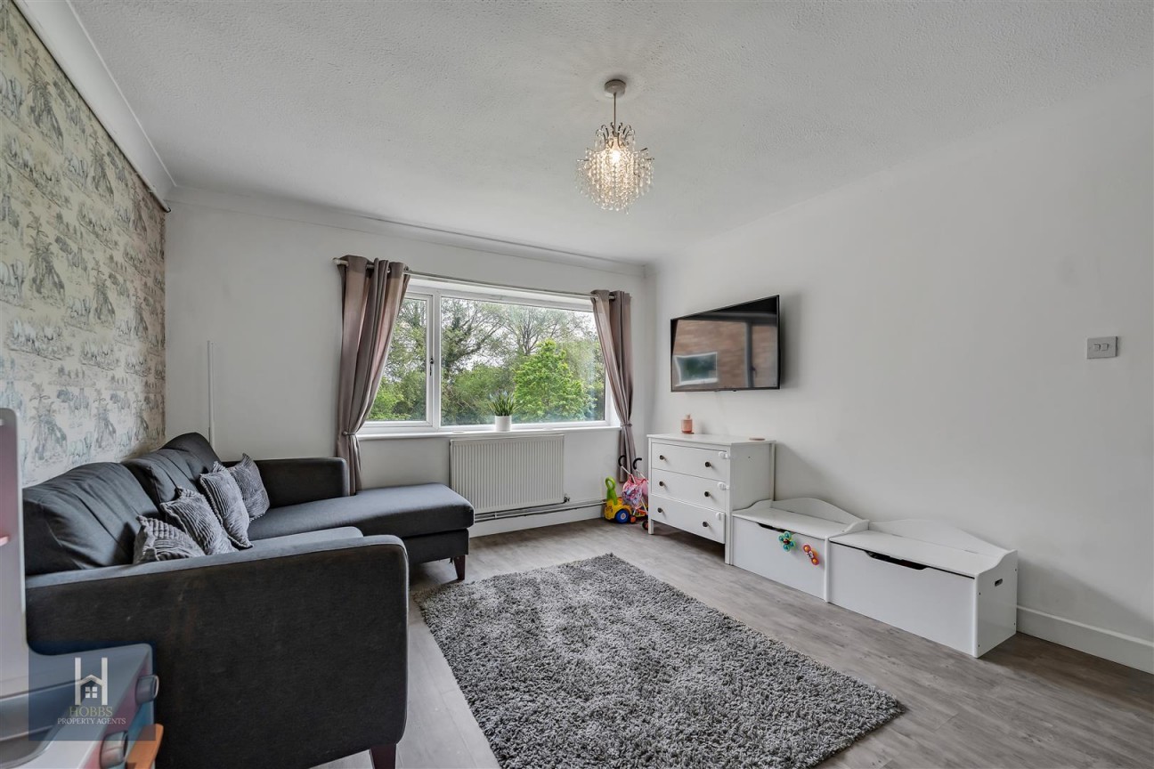 Chargrove, Yate