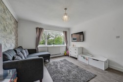 Chargrove, Yate