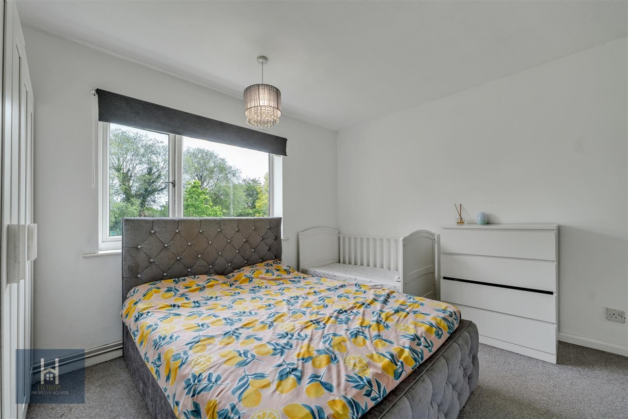 Chargrove, Yate