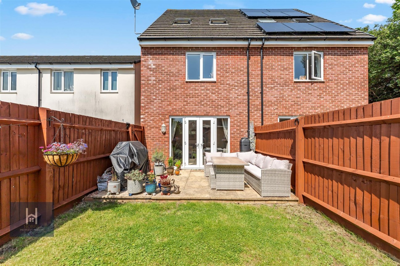 Normandy Drive, Yate